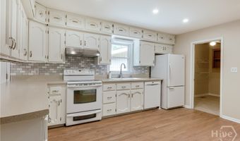 110 Pioneer Dr, Athens, GA 30605