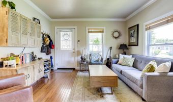 1708 N CAMERON St, Arlington, VA 22207