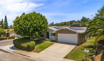 308 Retreat Ct, Fallbrook, CA 92028