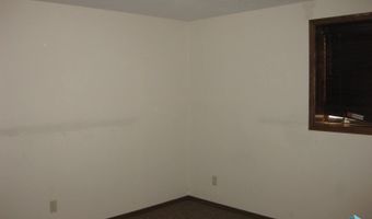 525 Valley View Ave, Baltic, SD 57003