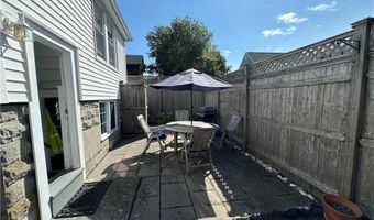 49 Connection St, Newport, RI 02840