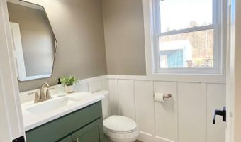 1028 26th St, Allegan, MI 49010