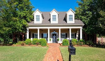 890 Acadian Point Dr, Conway, AR 72034