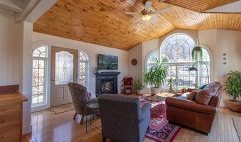 5118 Mack Mountain Rd, Cabot, VT 05647