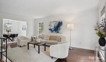 10016 Whitethorn Dr, Charlotte, NC 28277