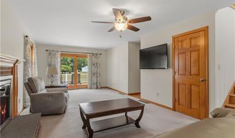 3 Courtney Ln, Hopkinton, RI 02832