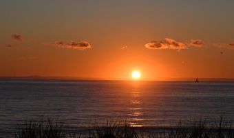 22 E 7TH St, Barnegat Light, NJ 08006