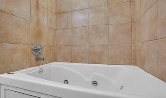 3217 Quail Cir, Altus, OK 73521