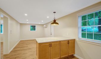 110 WISE St S 1, Arlington, VA 22204