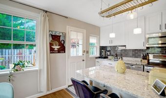 4220 32ND St S, Arlington, VA 22206