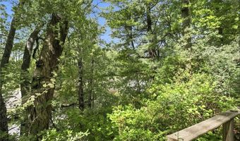 25 Pineland St, North Kingstown, RI 02852