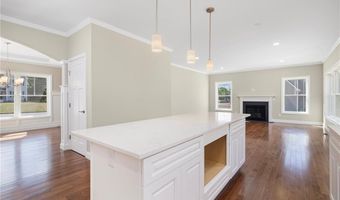 28 Cassidy Trl, Coventry, RI 02816