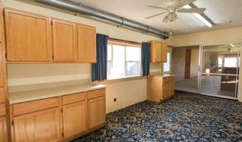304 U St, Beaver City, NE 68926