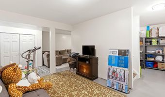 555 Egenolf Pl, Bayville, NJ 08721
