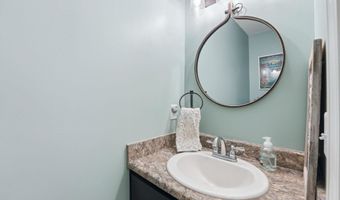 713 Bailey Ct, Angola, IN 46703