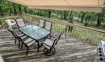 24 Prospect Dr, Brookfield, CT 06804