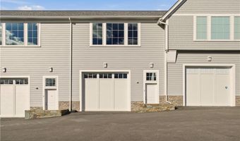55 John Clarke Rd 3, Middletown, RI 02842