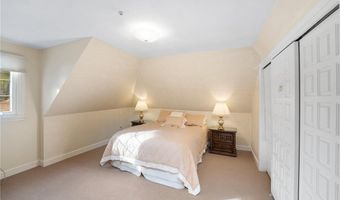 12 Georgiana Dr, Cumberland, RI 02864