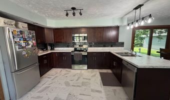 330 Fairview Dr, Aurora, NE 68818