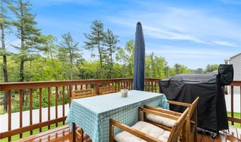 13 Minglewood Dr, Coventry, RI 02816