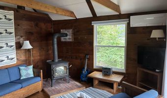 95 Sunset Shore Dr, Alton, NH 03810