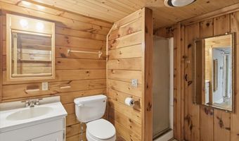 105 Hicks Ave, Bennington, VT 05201