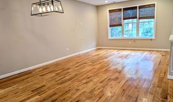 15 Old Oak Dr 15, Brookfield, CT 06804