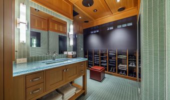 99 Granite St, Ashland, OR 97520