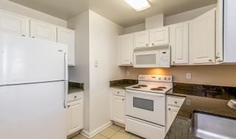 23 PIERSIDE Dr 229, Baltimore, MD 21230