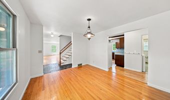 4 Laurel Dr, Albany, NY 12211