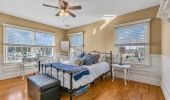 221 Magnolia Dr, Bayville, NJ 08721
