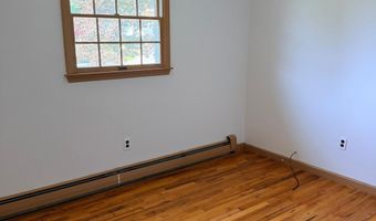 7 Wheeler Dr, Danbury, CT 06811