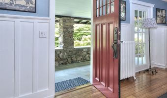 8 Rebel Ln, Darien, CT 06820