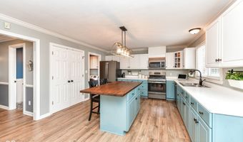 317 Edgewood Pl E, Anderson, IN 46011