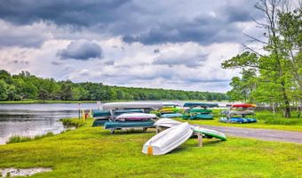 271 N SHORE Dr, Albrightsville, PA 18210