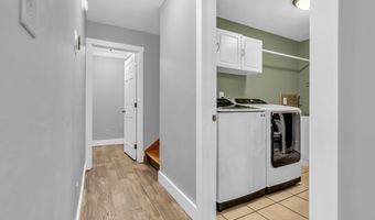 6686 Woodcrest Dr, Avon, IN 46123