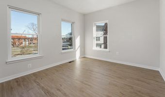 945 SYCAMORE Dr SE, Washington, DC 20032
