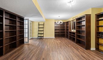 126 Deep Springs Dr, Bardstown, KY 40004