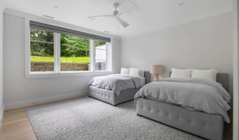 7 Ashwood Ct, Amagansett, NY 11930