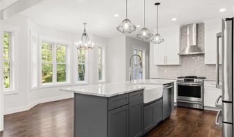 114 Daniel Trce, Burlington, CT 06013