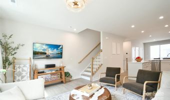 453 Spearfield Ln, Charlotte, NC 28205