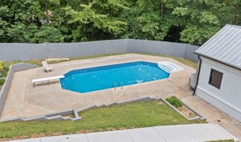 136 Ridgecrest Dr, Ball Ground, GA 30107