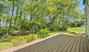 30 Seabreeze Dr, Bourne, MA 02532