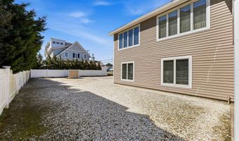 6709 Dune Dr, Avalon, NJ 08202