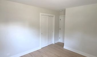 316 N Reuter Dr, Arlington Heights, IL 60005