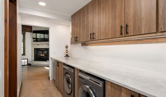 970 Powder Ln, Aspen, CO 81611