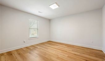 1808 SW D St, Bentonville, AR 72712