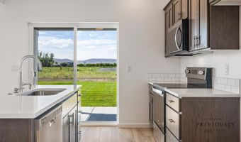 1201 17th St, Benton City, WA 99320