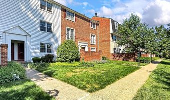 2711 S WALTER REED Dr S #A, Arlington, VA 22206