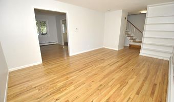 49 Delafield Dr, Albany, NY 12205